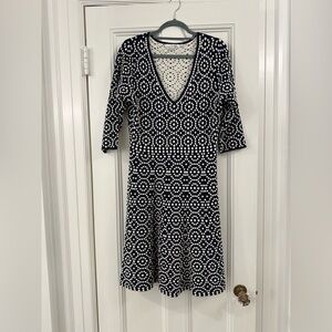 Elegant Navy and White Boden Knit Dress